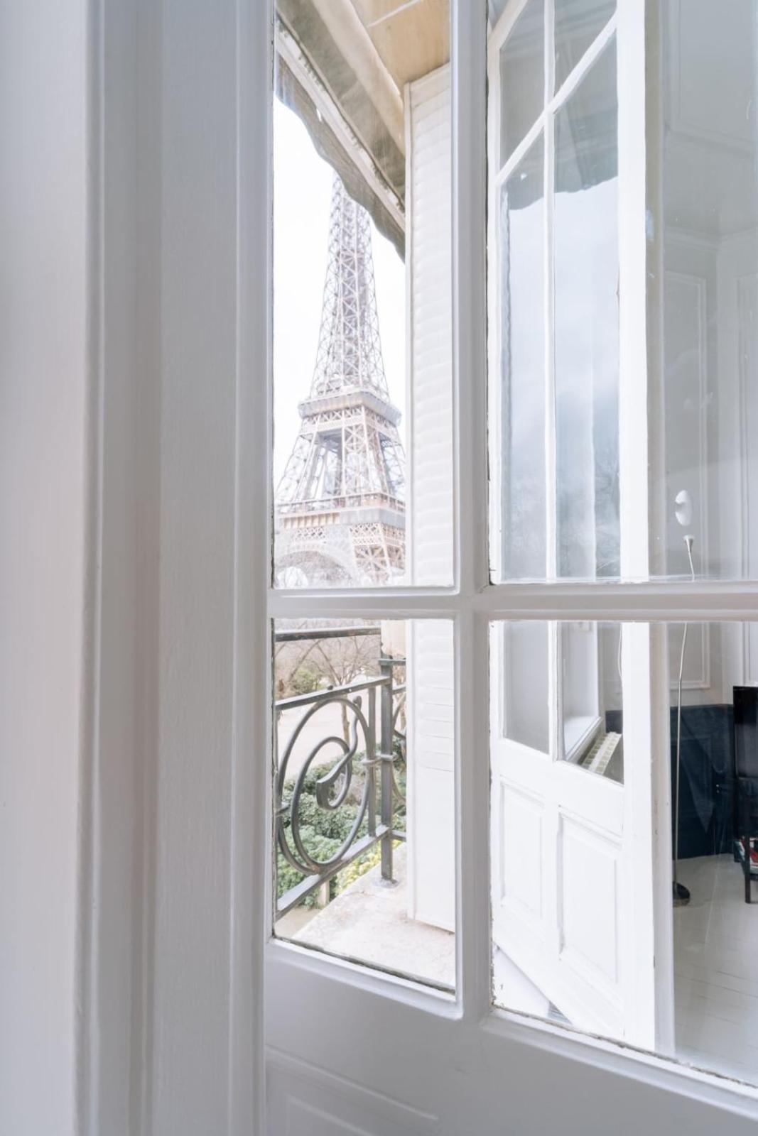 Gorgeous 3 Bedroom Flat At Eiffel Tower Paris Exterior photo